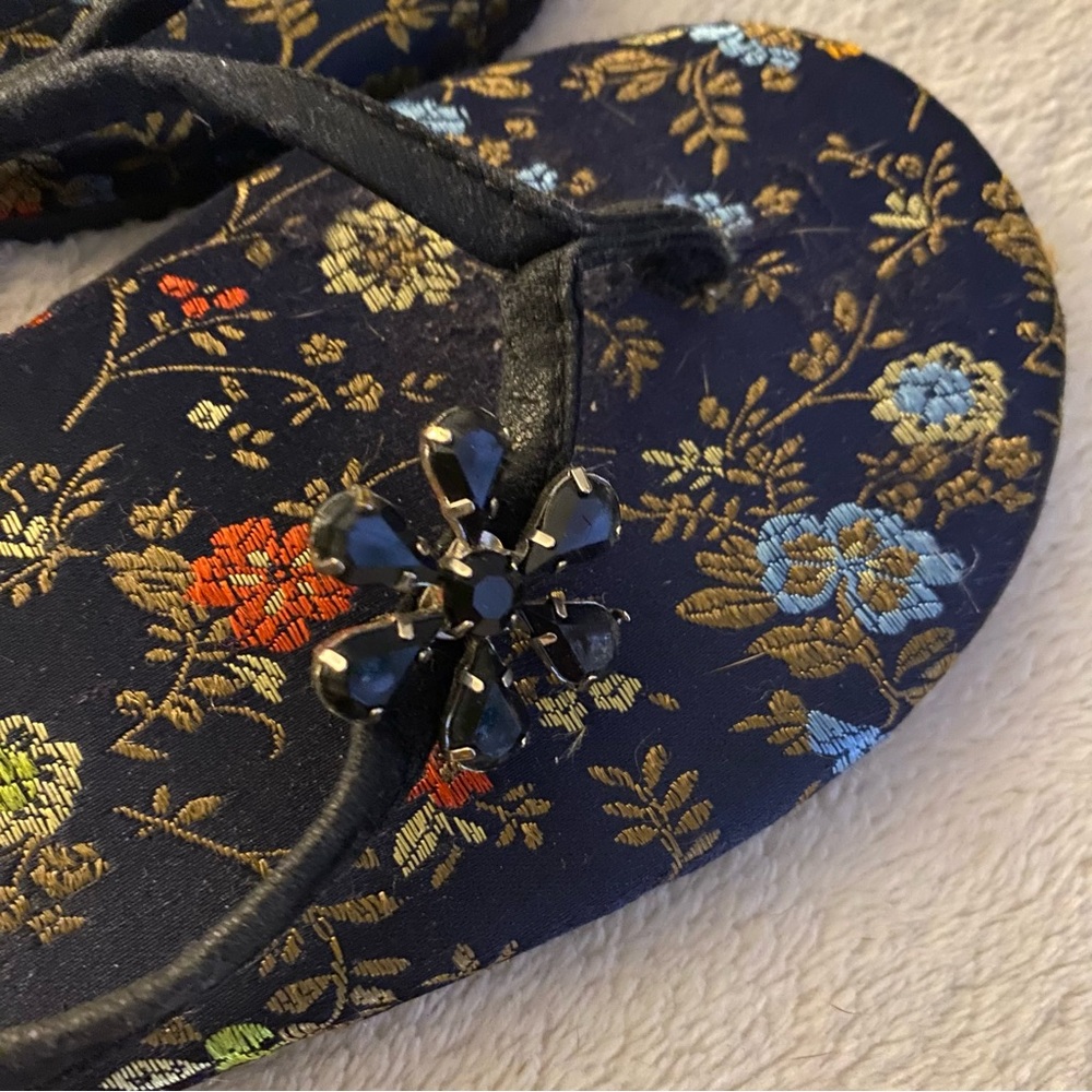 Sam & Libby Brocade Sandals Size 7 - Picture 2 of 3